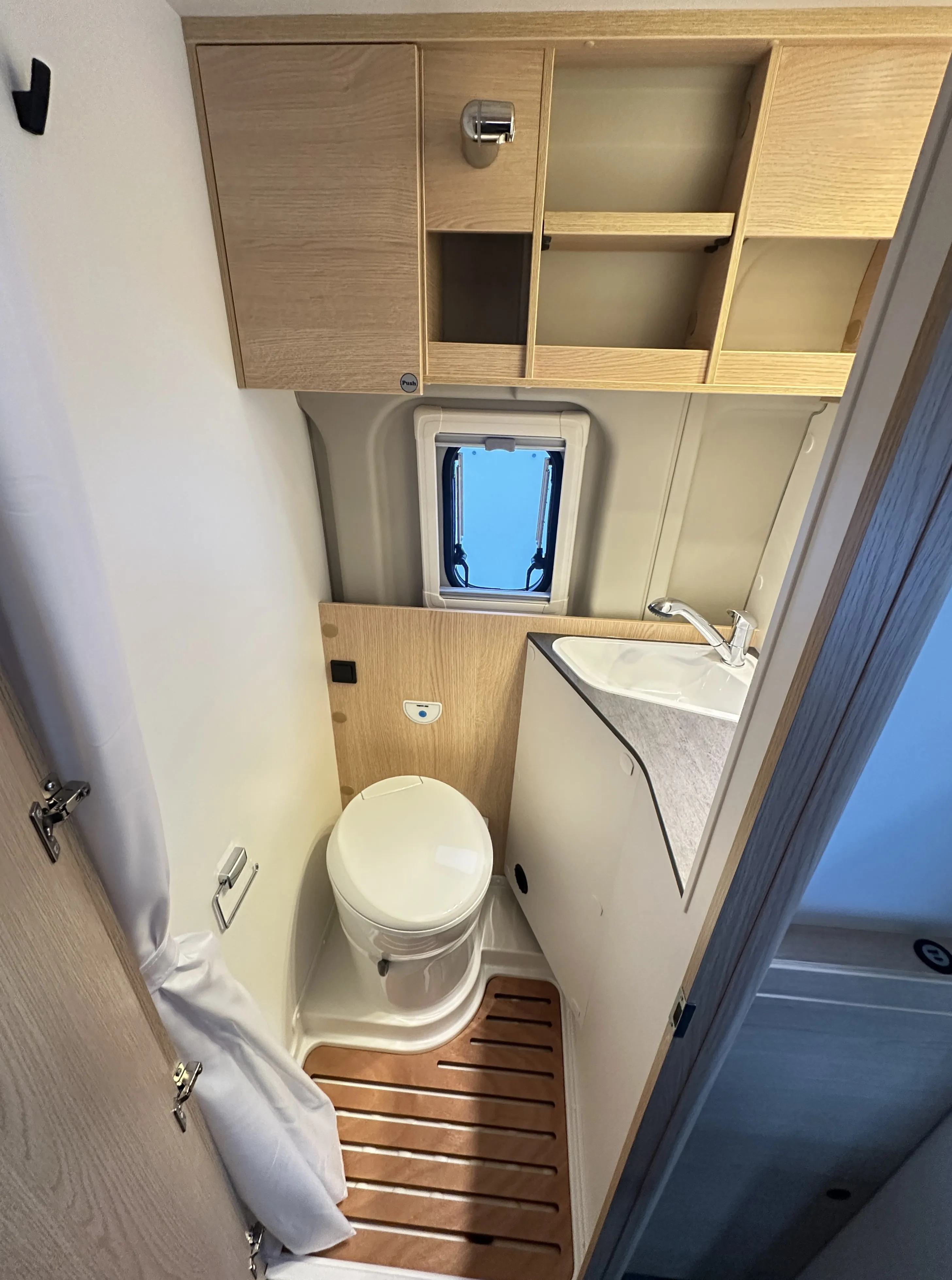 Sunlight Cliff 600 - 5025 (15).44332763.JPG