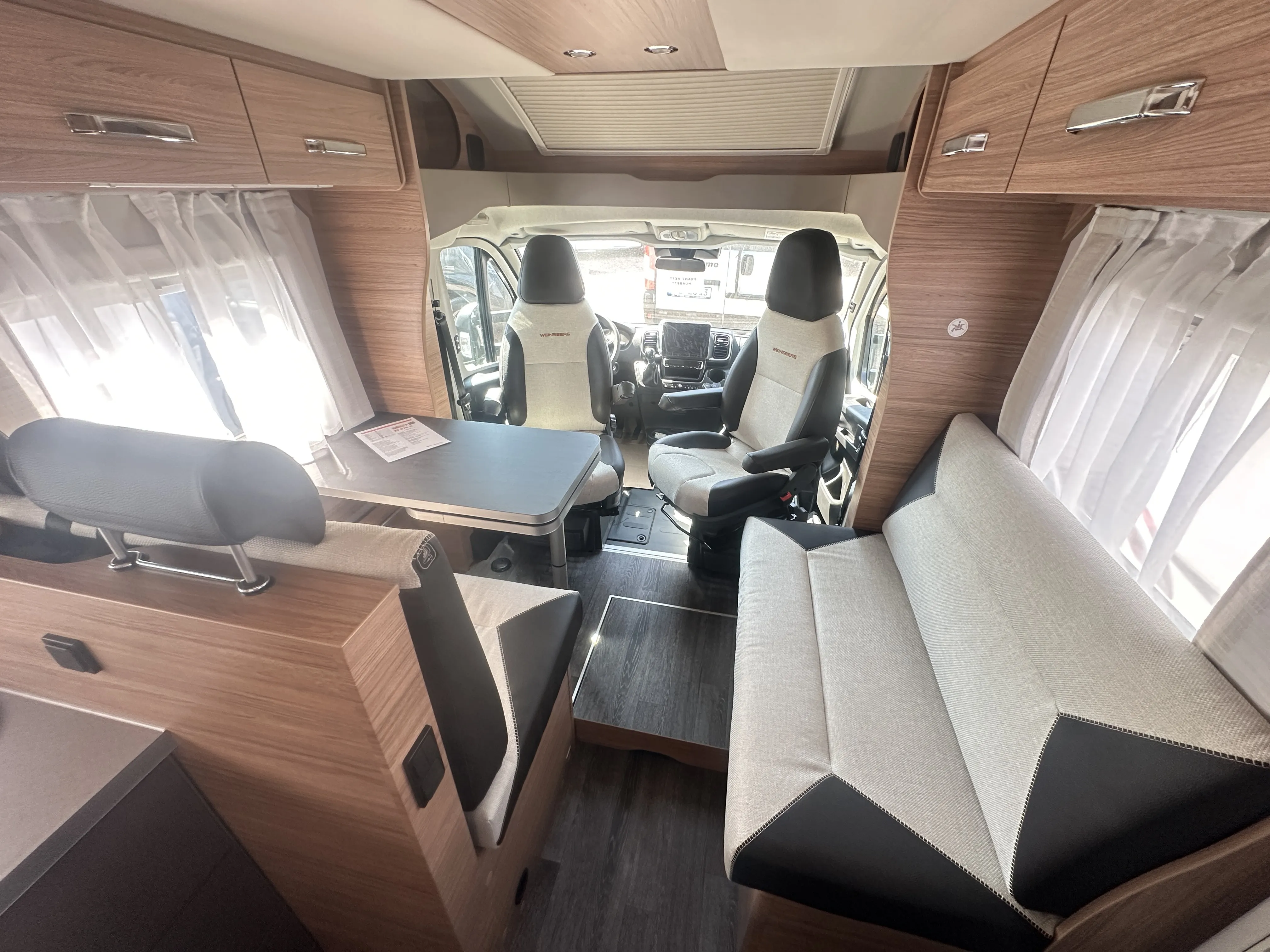 WB CaraSuite 650 MF 5250 (13).JPG