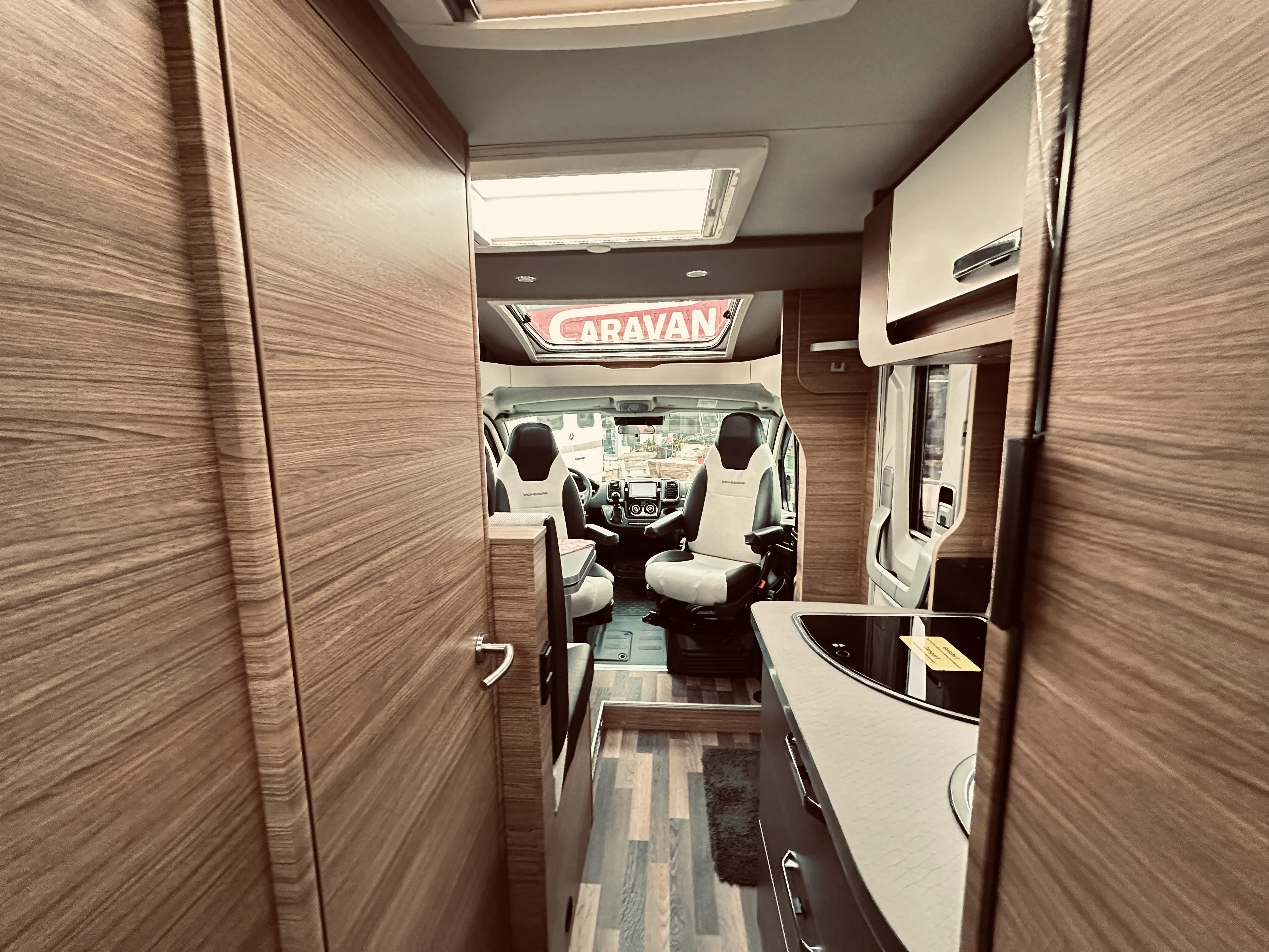 WB Pepper 600 MEG 4953 (10).JPG