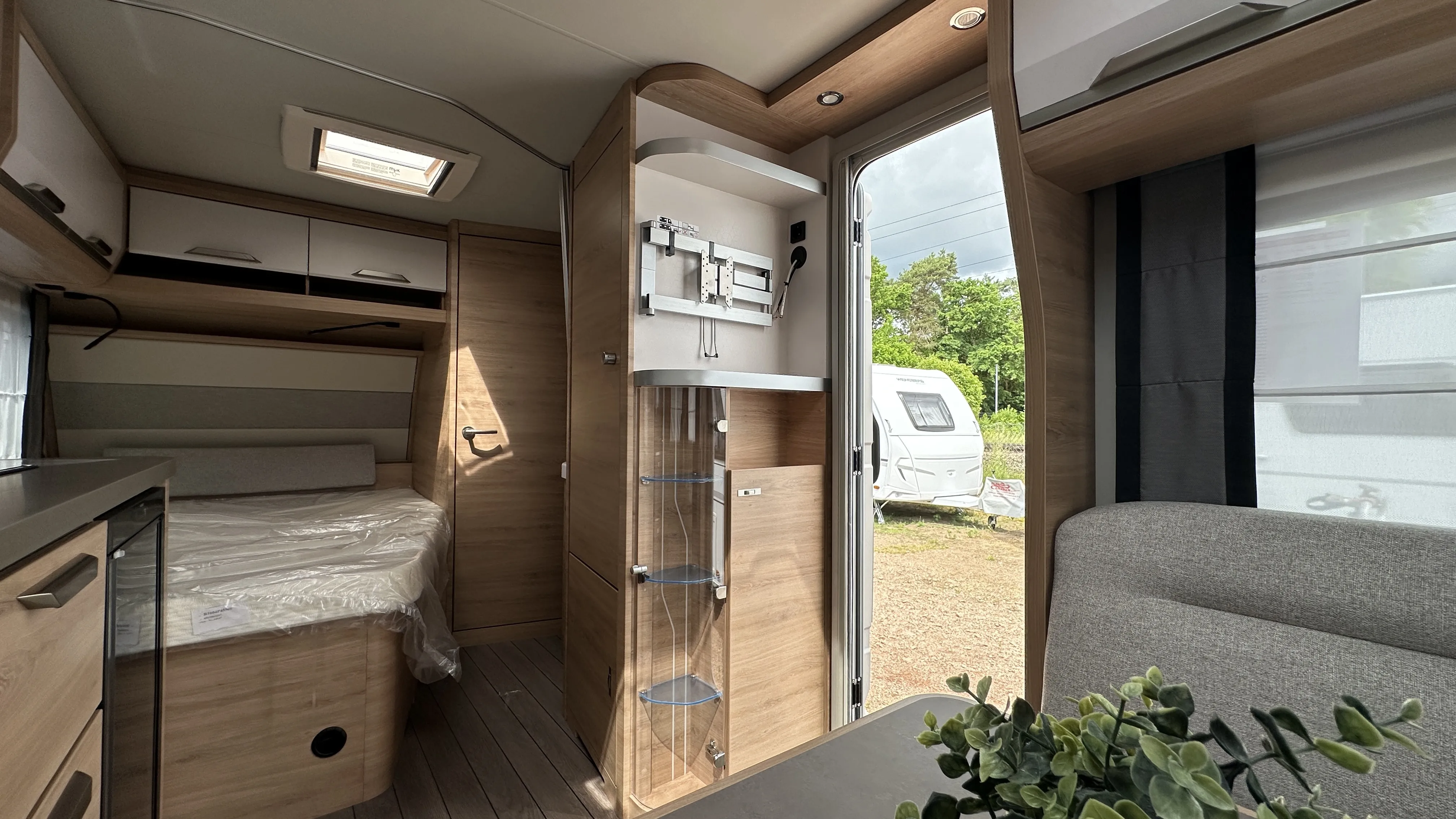 Knaus SW 450 FU 5141 (17).JPG