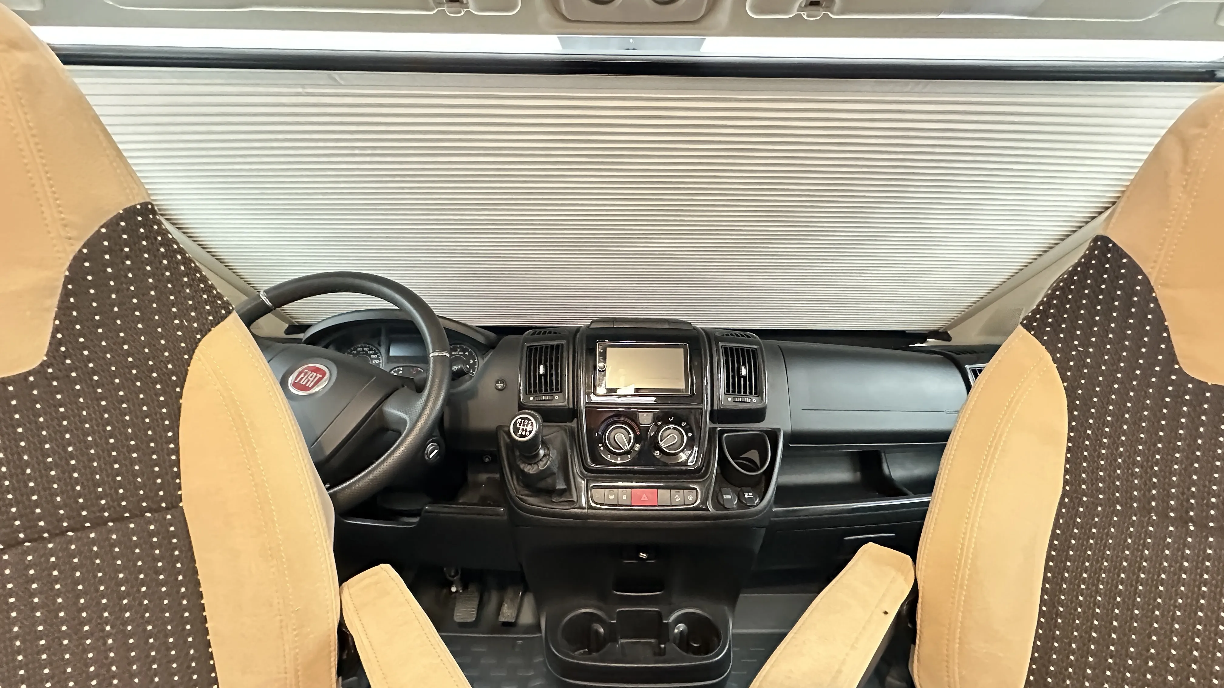 Miller Toronto 690  - 5029 (5).JPG