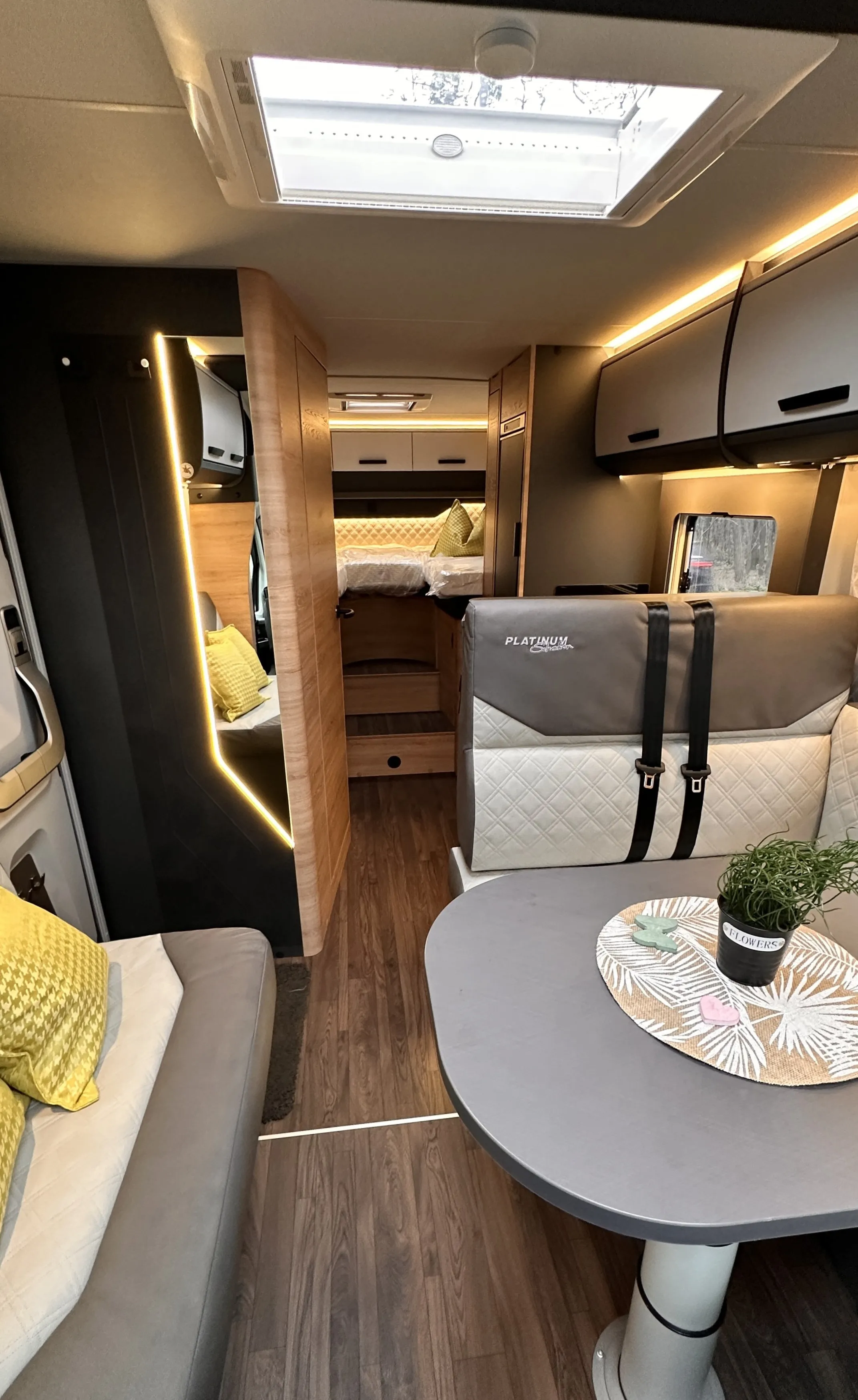 Knaus Live Ti 700 MEG 4762 (7).JPG