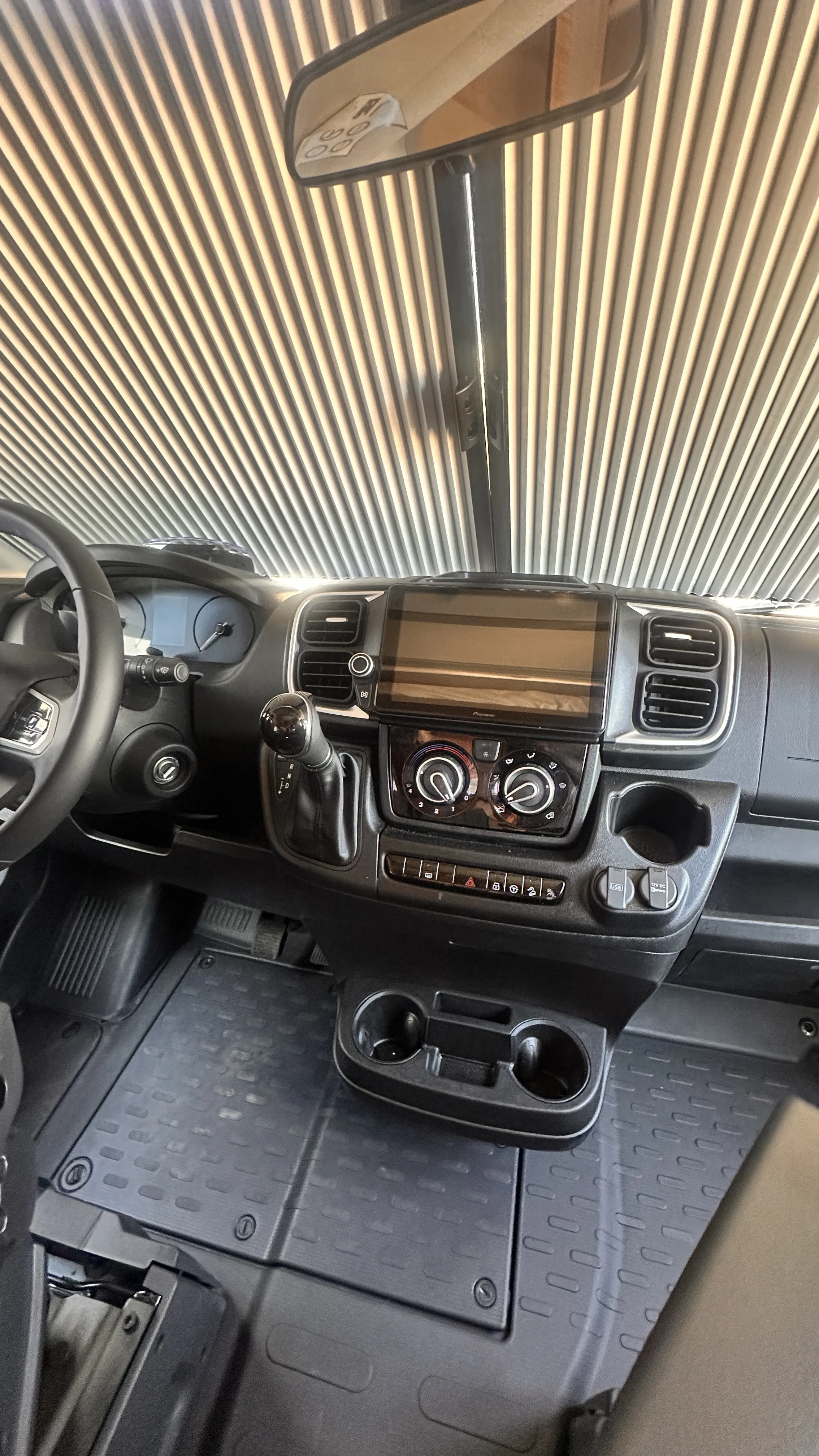 WB CaraSuite 700 ME 4851 Miet 50  (10).JPG