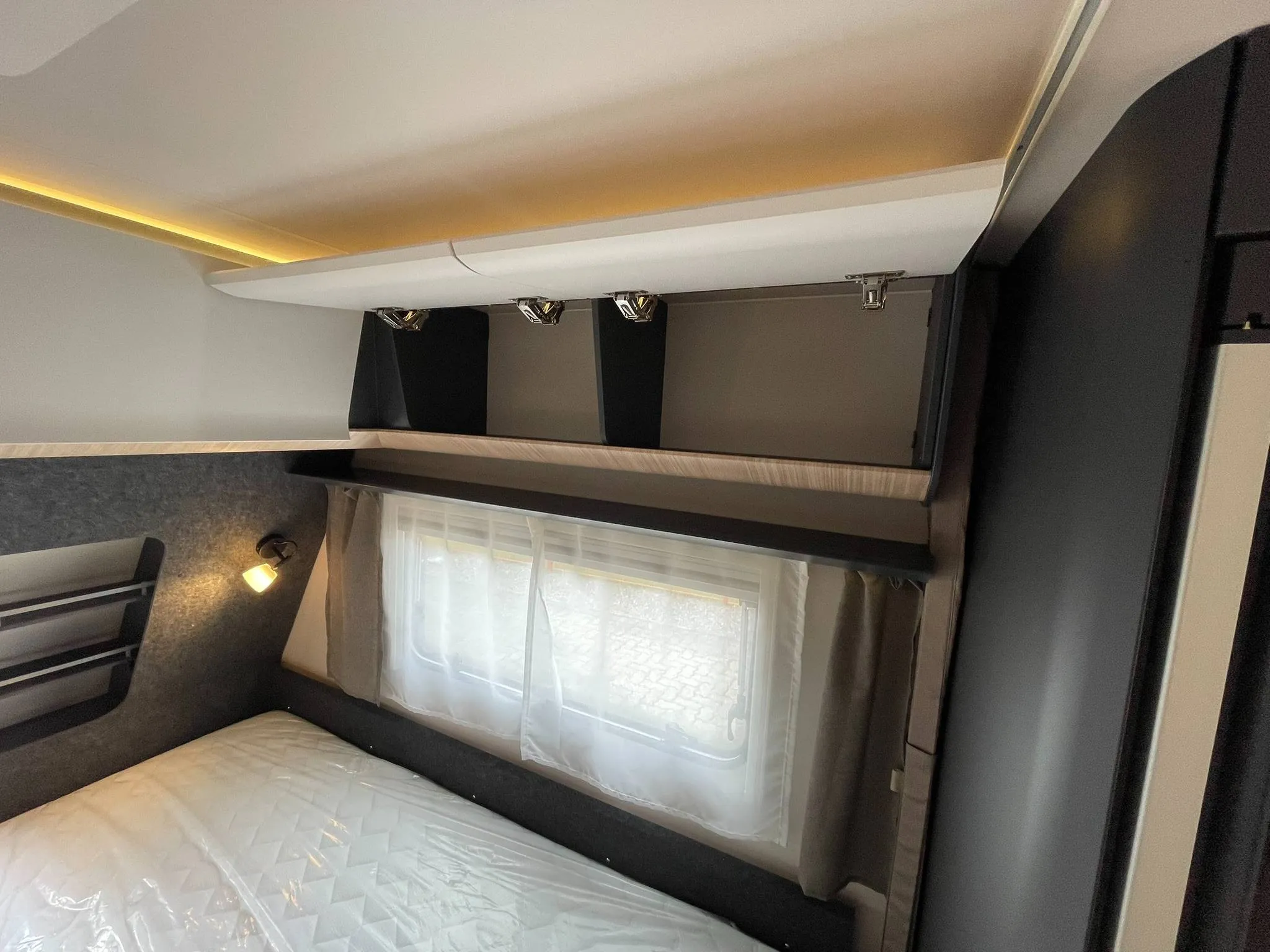 268117_28_8bab4fc2.jpg