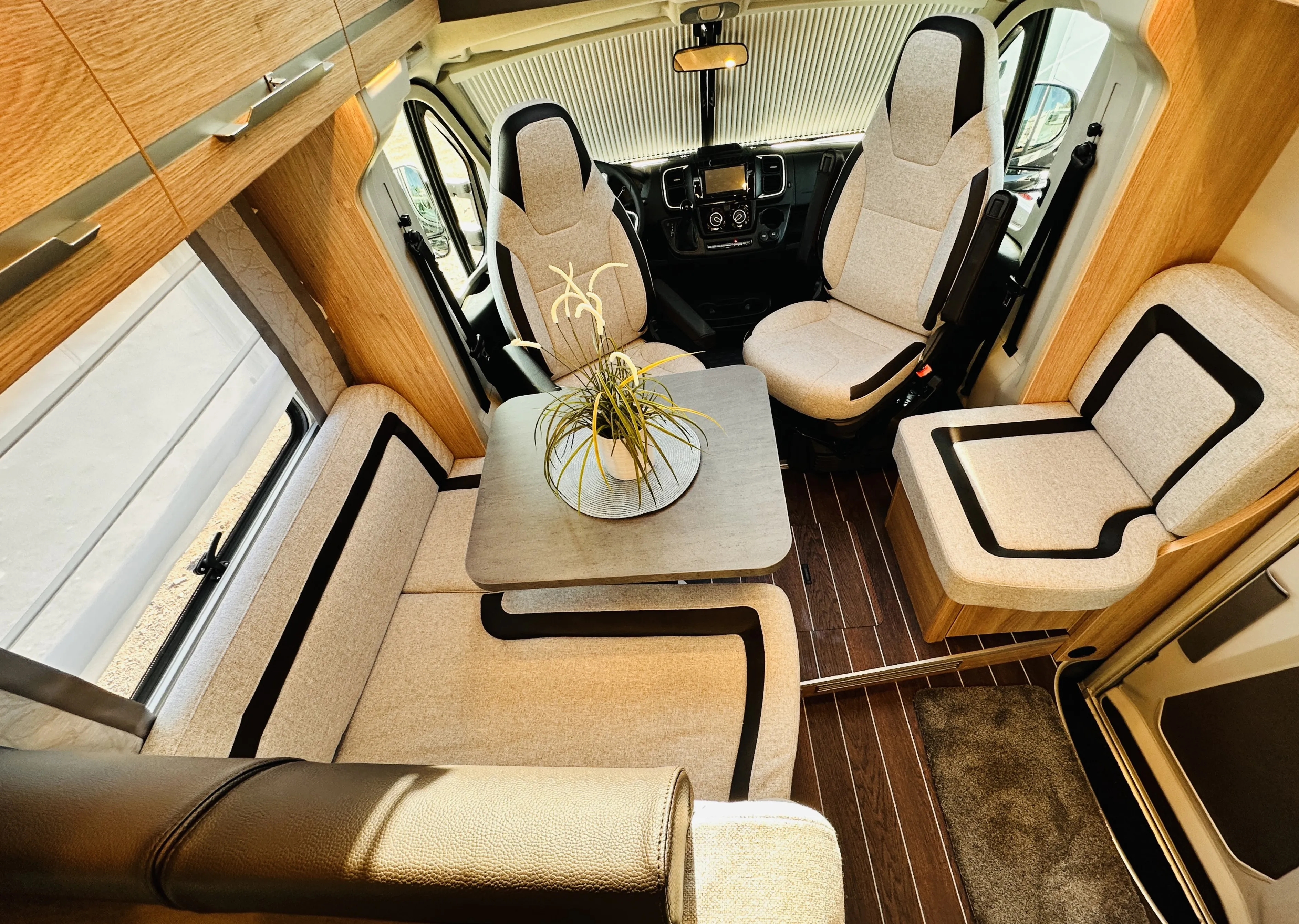 Knaus Sky Ti 700 MEG 4985  IC ( (7).43821227.JPG