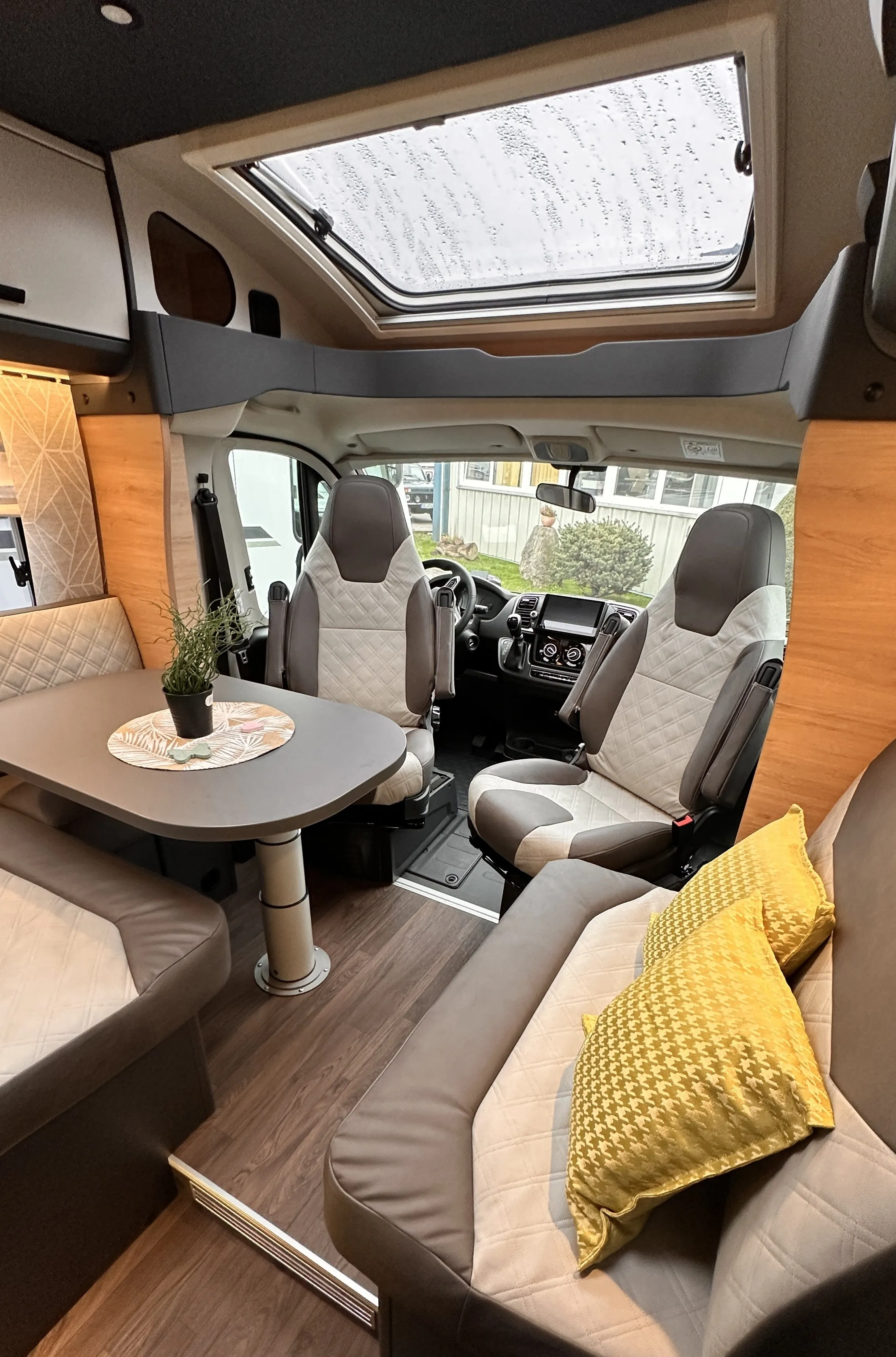 Knaus Live Ti 700 MEG 4762 (6).38649609.JPG