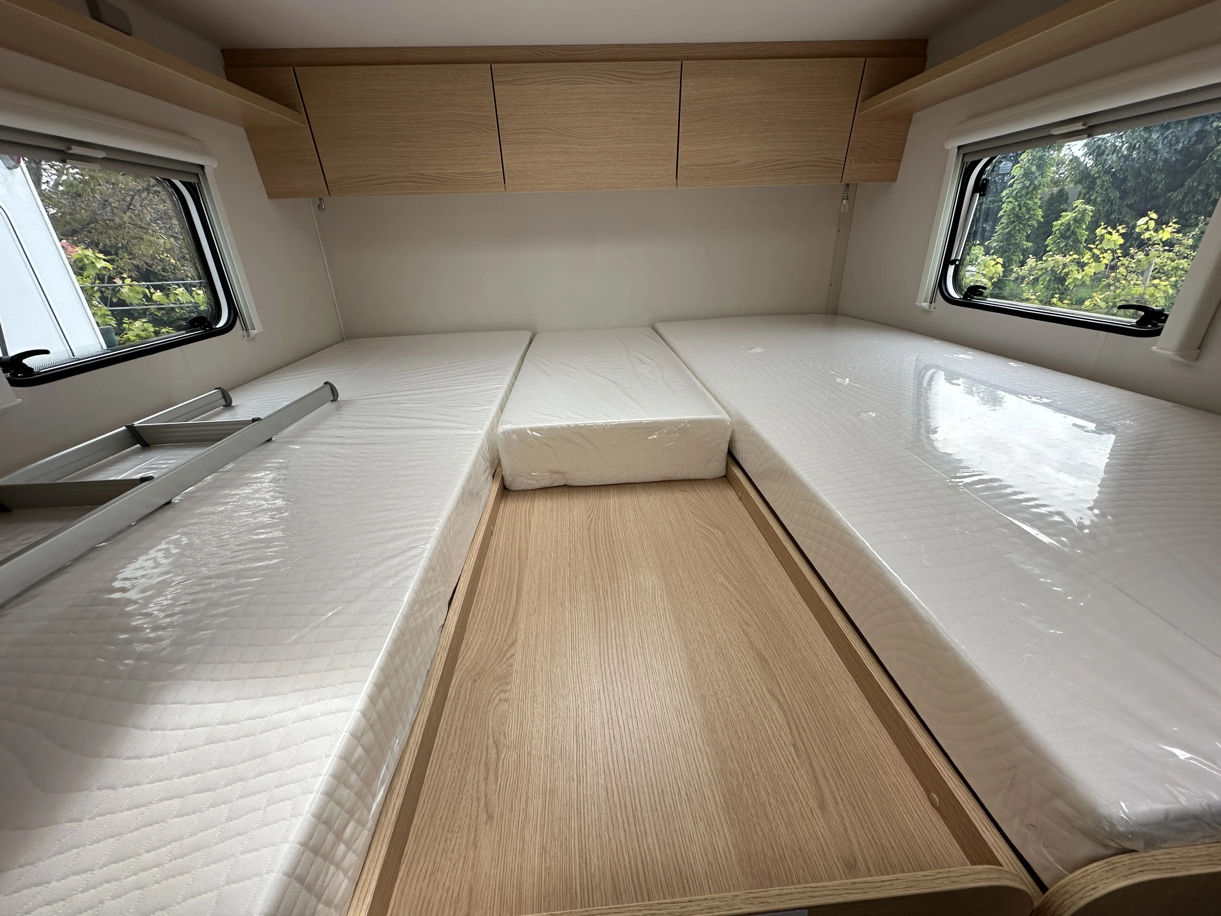 Sunlight T 67 S  5140 (7).JPG