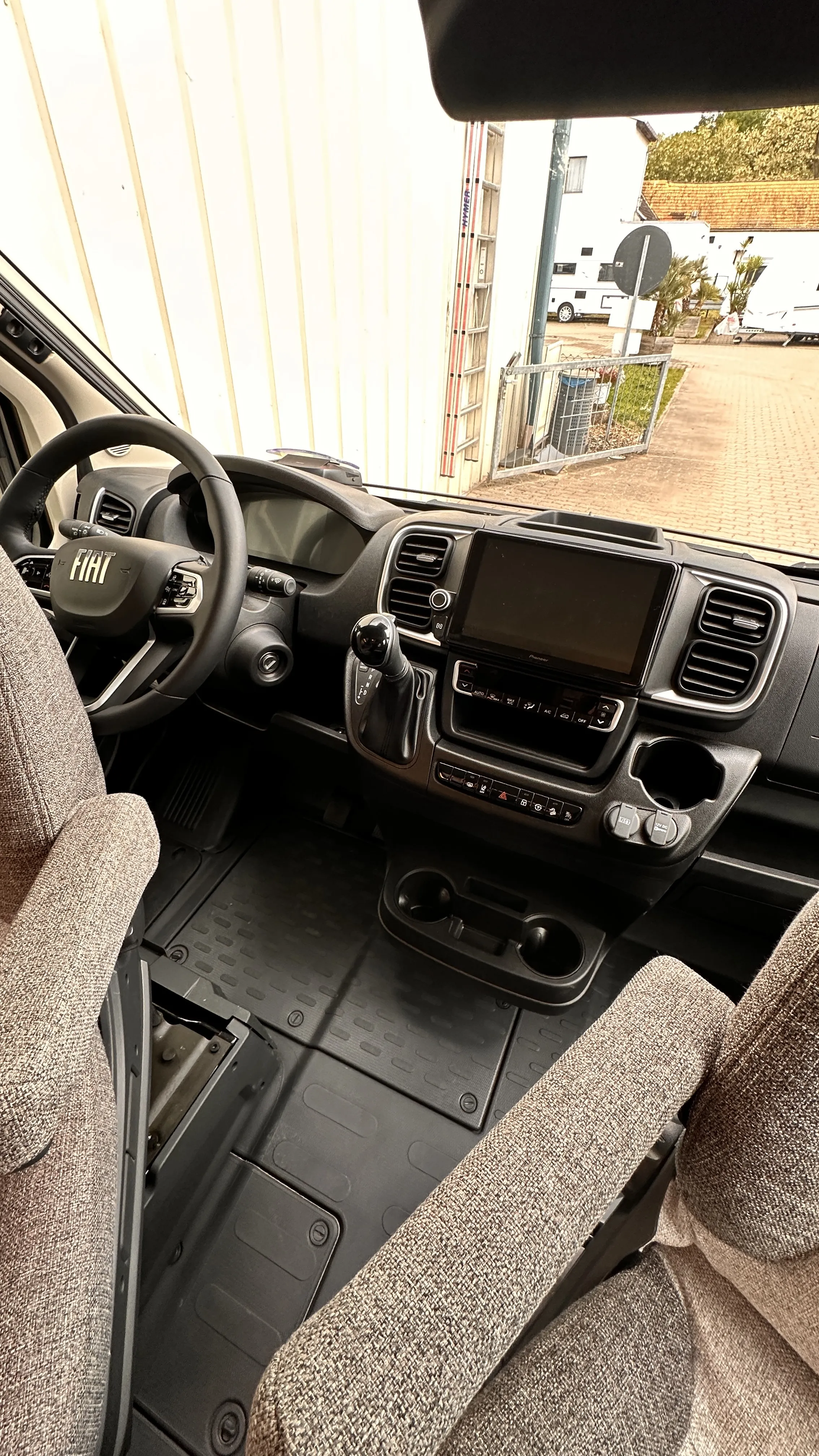 Knaus Freeway 630 ME 4831 - Miet 7  (10).JPG