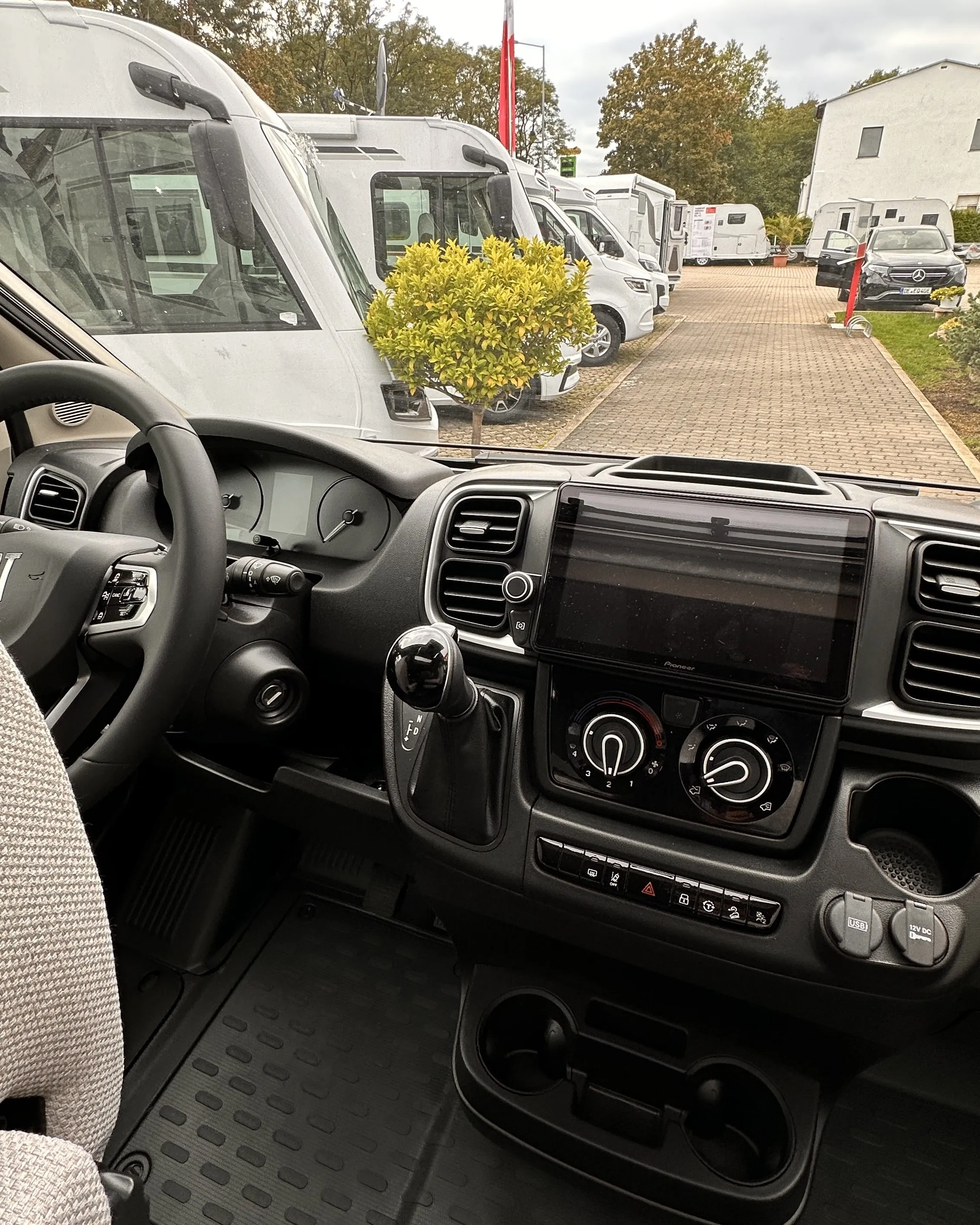 WB CaraSuite 650 MF 4946 (16).JPG