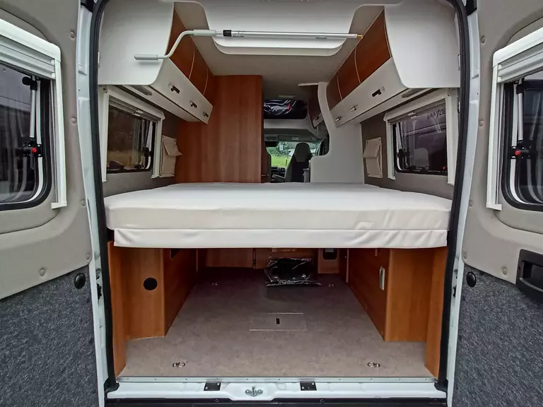 43113123.jpg