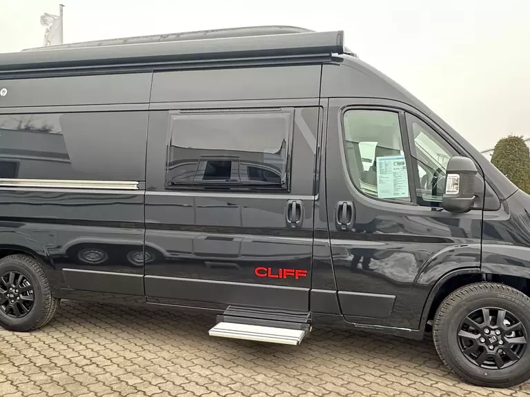 Sunlight Cliff 600 - 5025 (19).JPG