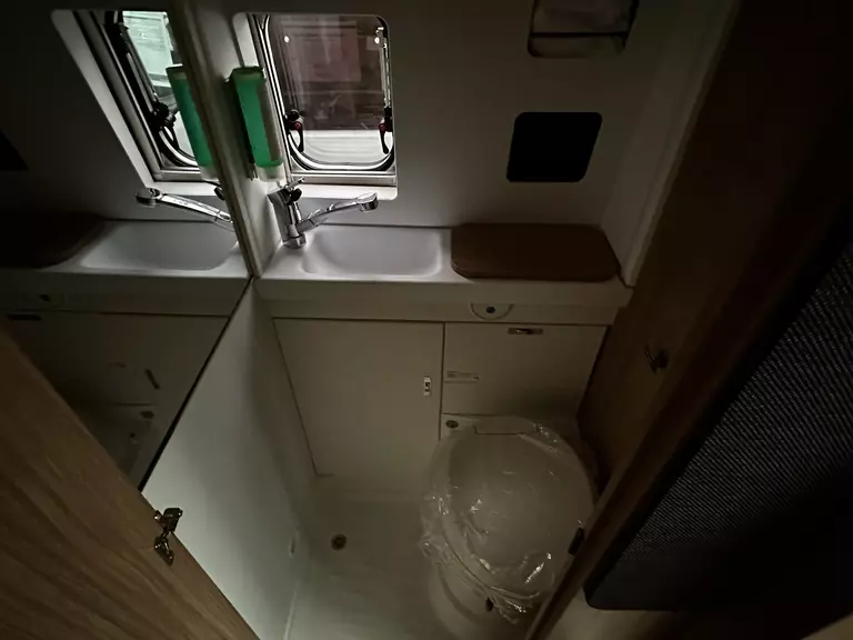 43113423.jpg