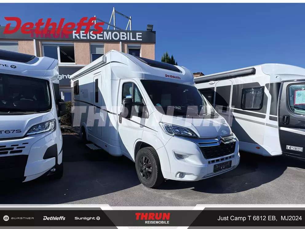 1_JustCampT6812EB_vorne-rechts.jpg