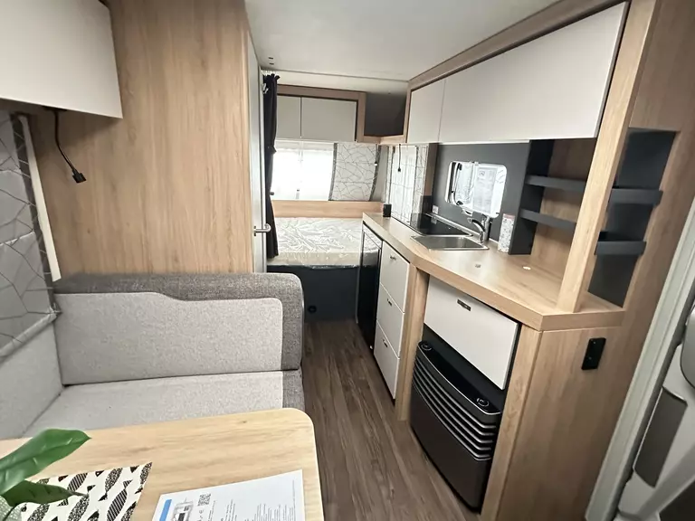 Knaus sport 420 QD 4970 (5).JPG
