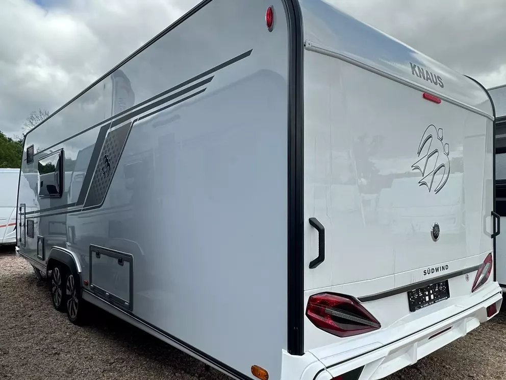 Knaus SW 650 PXB 4238 (2).JPG