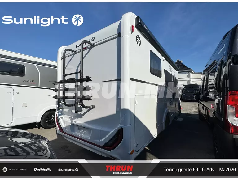 2_Teilintegrierte69LCAdventure_hinten-rechts.jpg