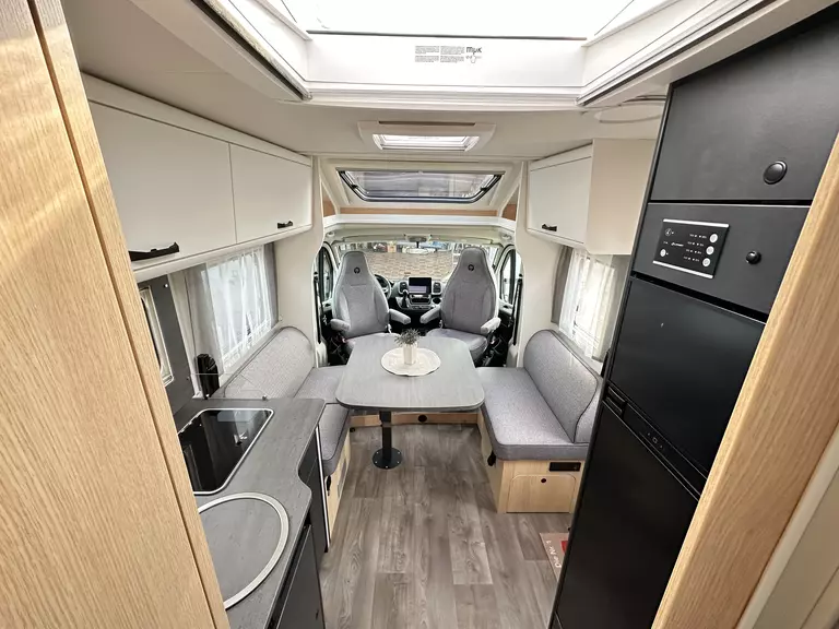 Sunlight T68 C 5031 (8).JPG