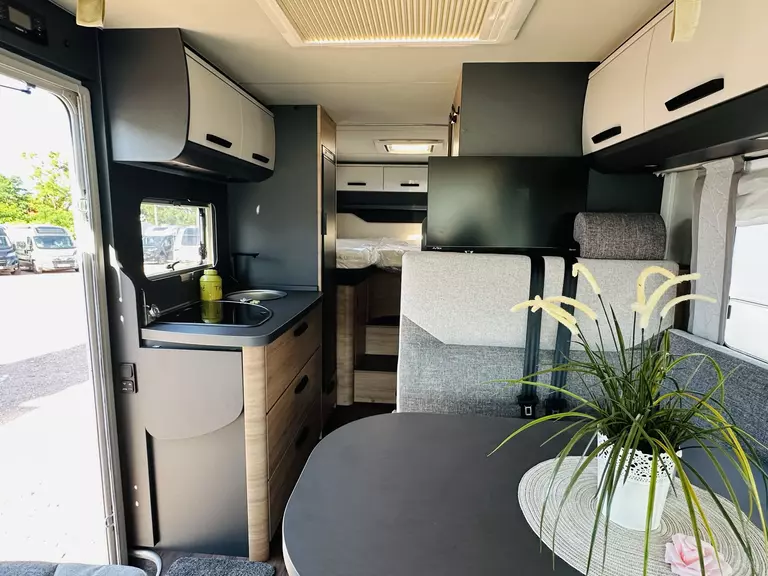 Knaus Live I 650 MEG 5220 (4).JPG