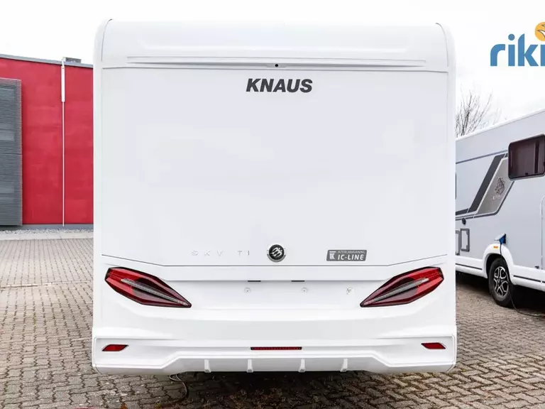 7451436.jpg