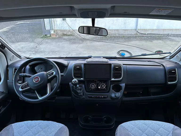 38577640.jpg