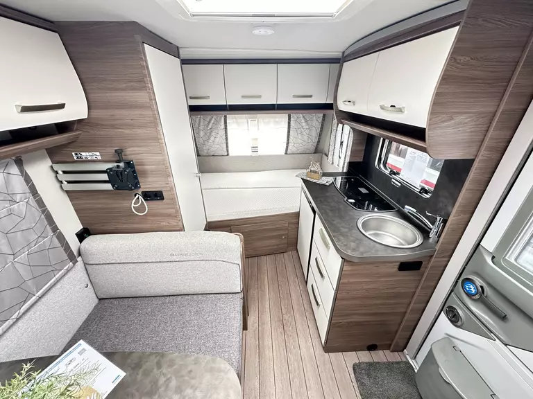 Knaus sport 400 QD 5082 (6).JPG