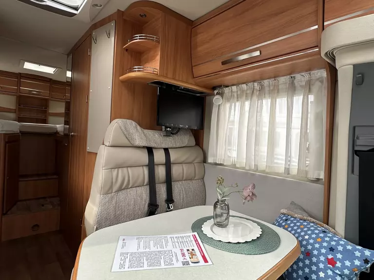 Hymer ML -T 580  5165 neue Polsterecke (7).JPG