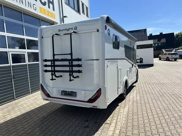 7517767.jpg