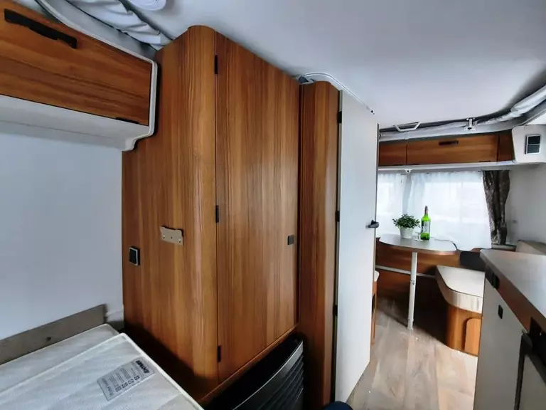 sicht nach vorne schräg.43350996.jpg