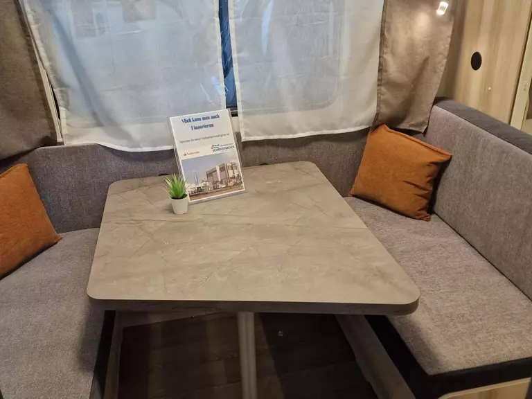 02 - Sitzgruppe.40739417.jpg