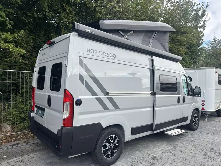 01-05773-roadfans-hopper-600 _-5.jpg