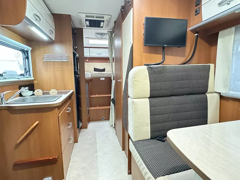 Miller Toronto 690  - 5029 (7).JPG