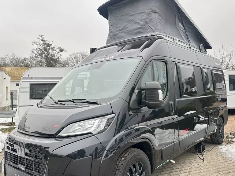 Sunlight Cliff 600 - 5025 (32).44332739.JPG