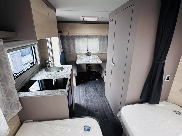 WB CaraCito 470 EU 4862 (8).JPG