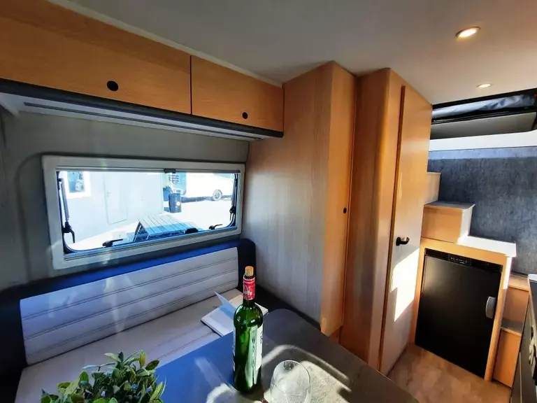 Sicht nach vorne schräg.40215240.jpg