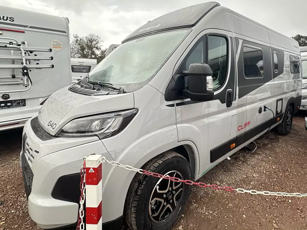 Sunlight Cliff 640  - 5033 (3).JPG