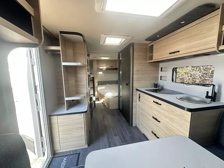 WB CaraOne 550 UK 5228 (11).JPG