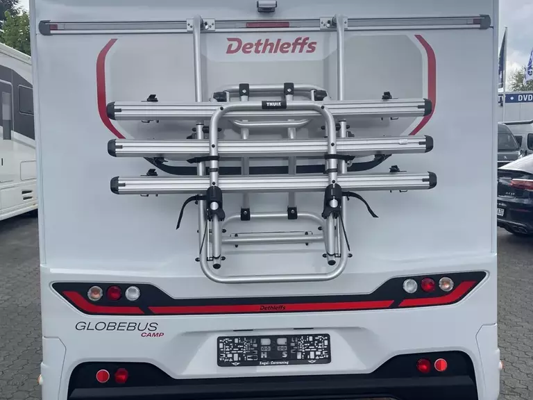 7484031.jpg
