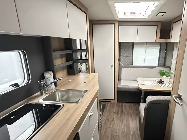 Knaus sport 420 QD 4970 (11).JPG