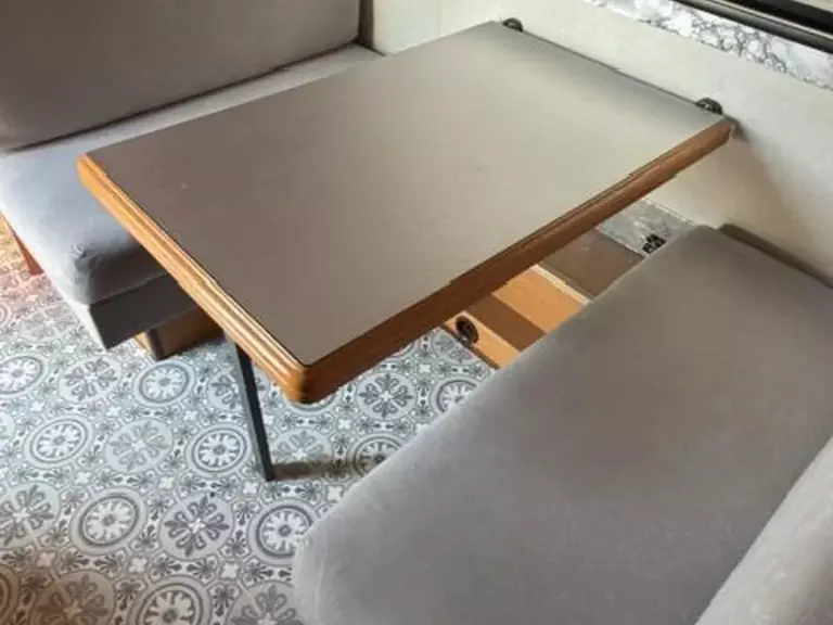 7806473.jpg