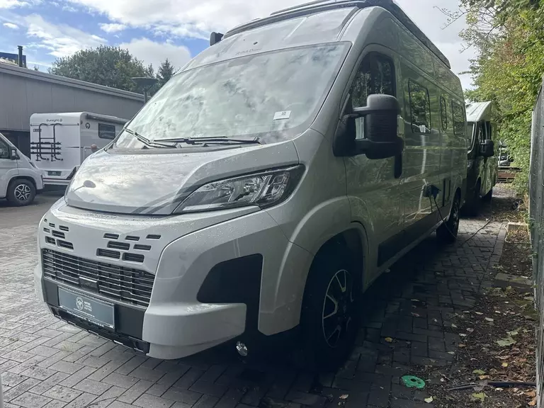 01-05773-roadfans-hopper-600 _-3.jpg