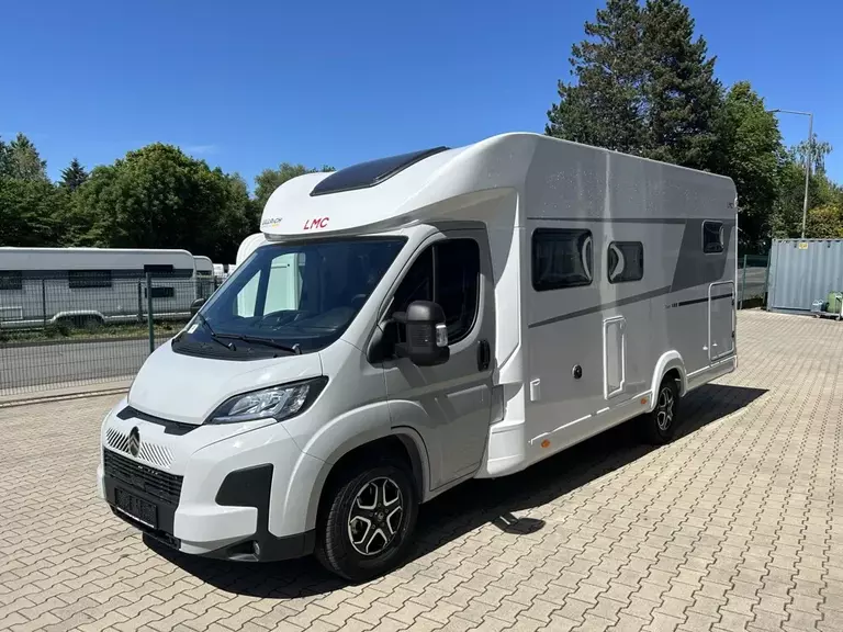 7517377.jpg