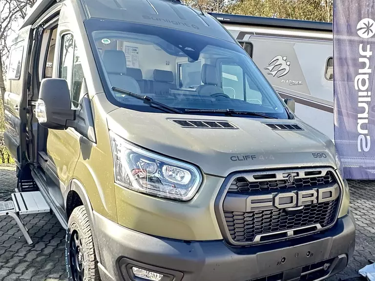 Sunlight A Cliff 4 x 4 -5065   (2).JPG