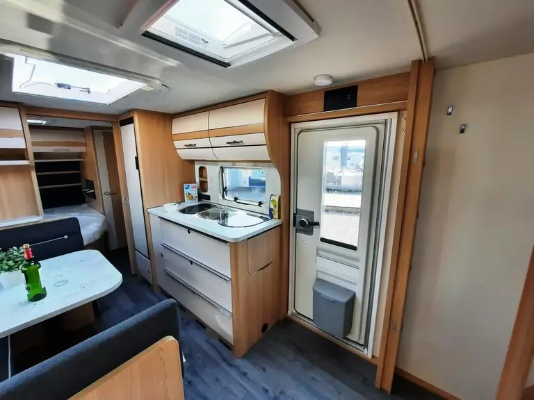 Sicht nach vorne schräg.36345206.jpg