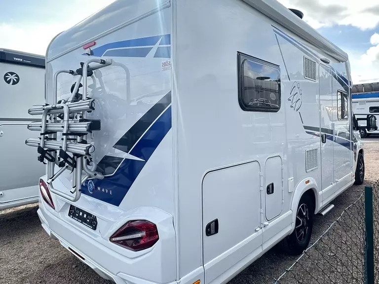 Knaus Live Wave 650 MF gebr. 5067 (25).JPG