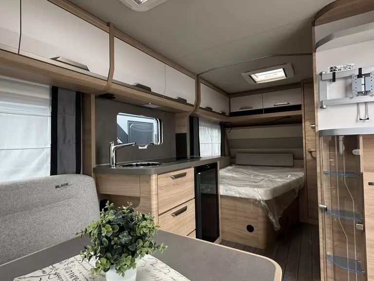 Knaus SW 450 FU 5141 (6).JPG