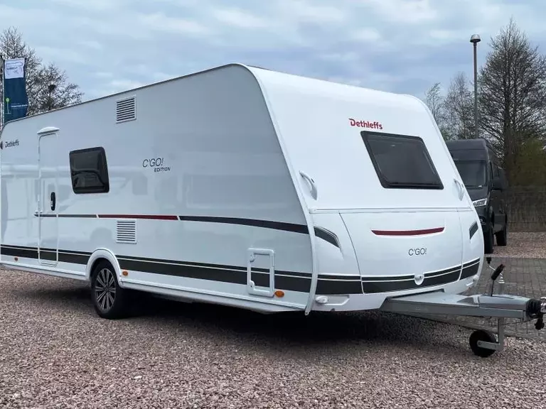 Front1.40597270.jpg