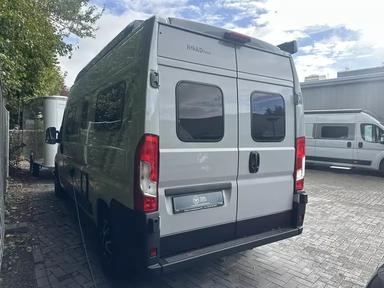 01-05773-roadfans-hopper-600 _-6.jpg